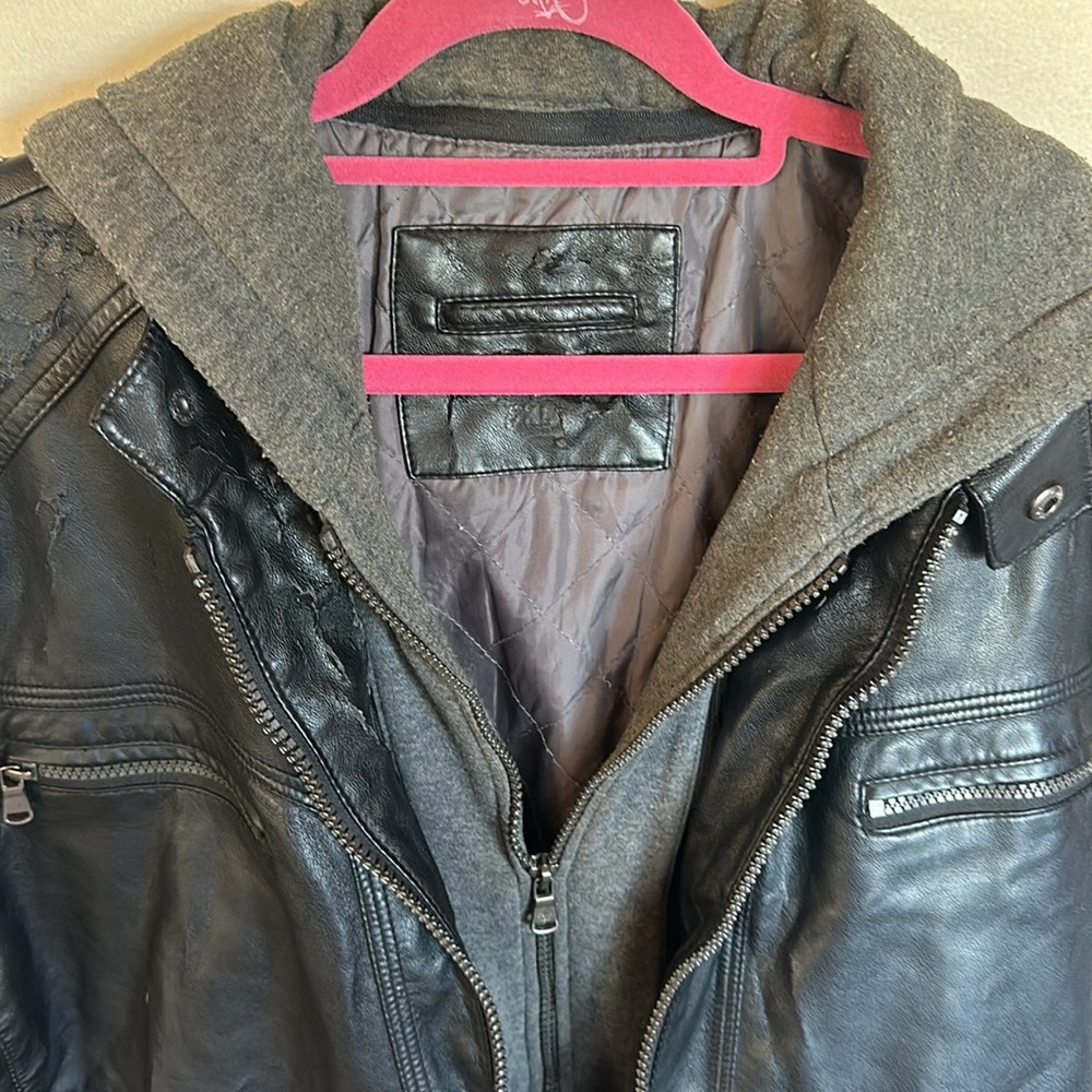 Calvin Klein Men’s Heavily Distressed Faux Leather w/ Sweater Style Underlining - Picture 3 of 16
